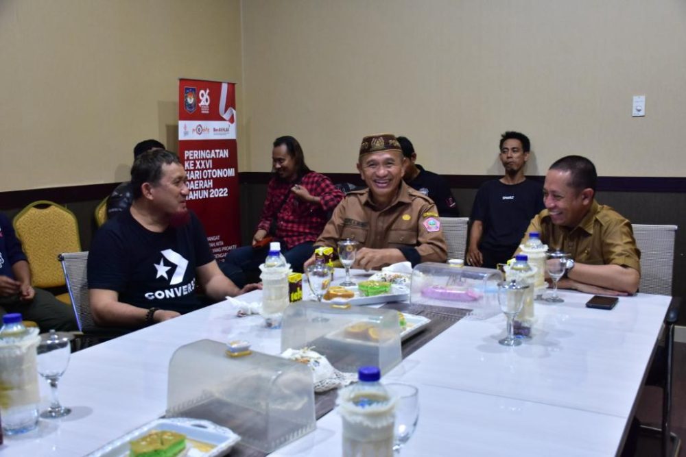 Saipul Mbuinga Sambut Kunjungan Bupati Tojo Una Una Read Id