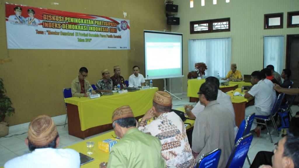 Kesbangpol Provinsi Gorontalo Gelar Diskusi Untuk Menakar Demokrasi