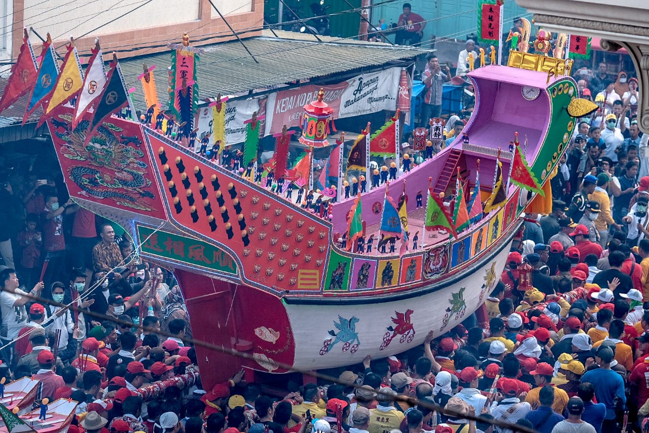 Manfaat Festival Bakar Perahu Bagi Masyarakat Riau