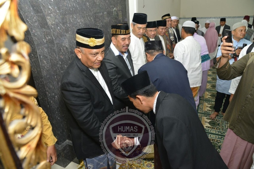 Gubernur Salat Idul Fitri di Masjid Baiturrahim