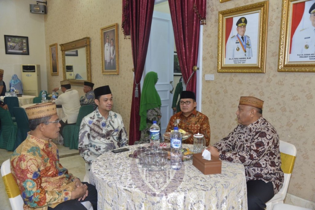 Gubernur Rusli Silahturahmi Dengan Bupati/Walikota