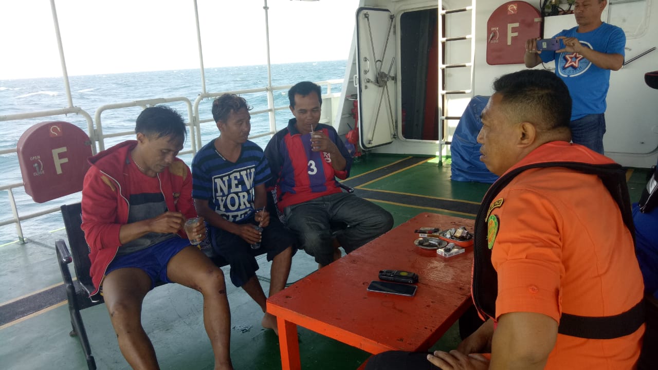 Kapal Tenggelam, 2 Warga Gorontalo Selamat Gunakan Jerigen Sebagai Pelampung
