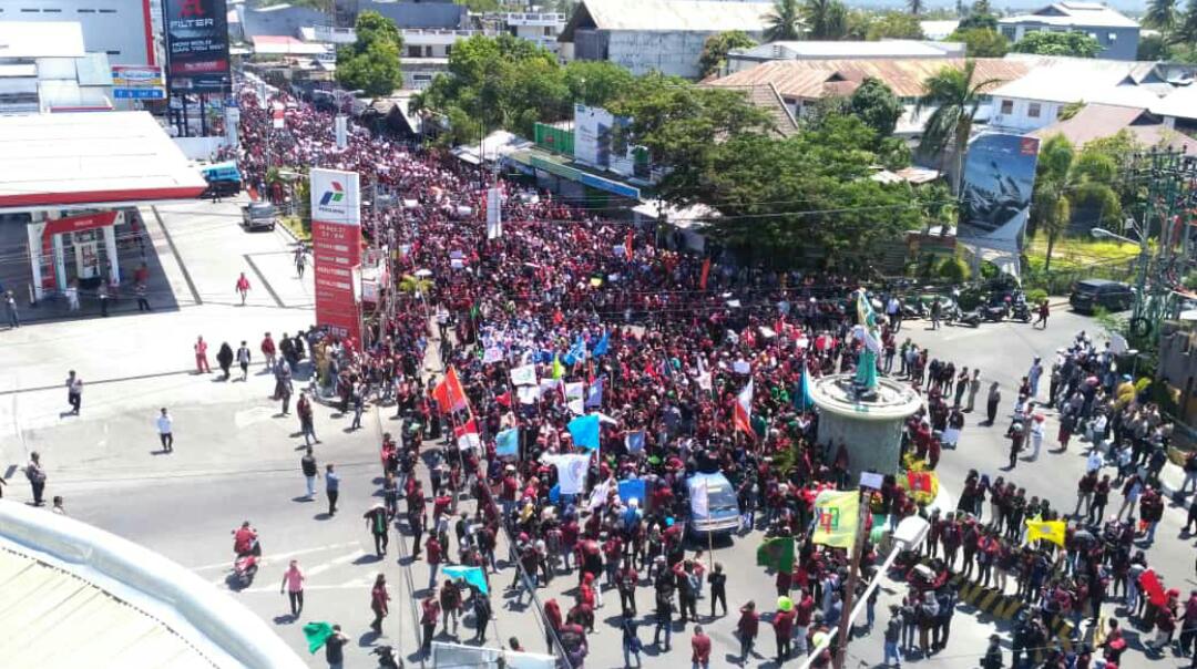 Tolak Kebijakan Pemerintah, Ribuan Mahasiswa Gorontalo Turun Kejalan