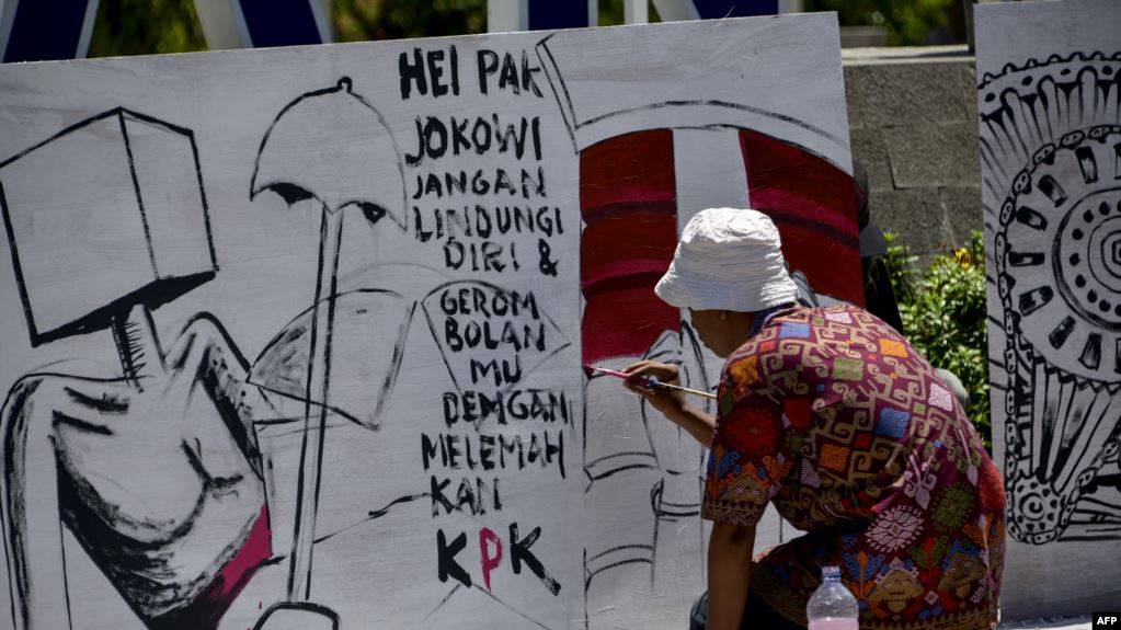 Masyarakat Sipil Berencana Menggugat UU KPK ke MK