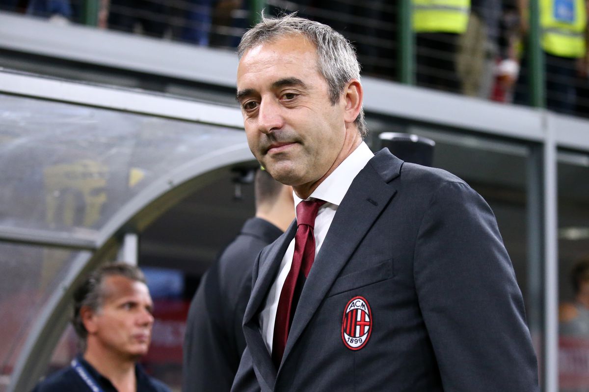 Performa tak kunjung baik, Ac Milan resmi pecat pelatihnya
