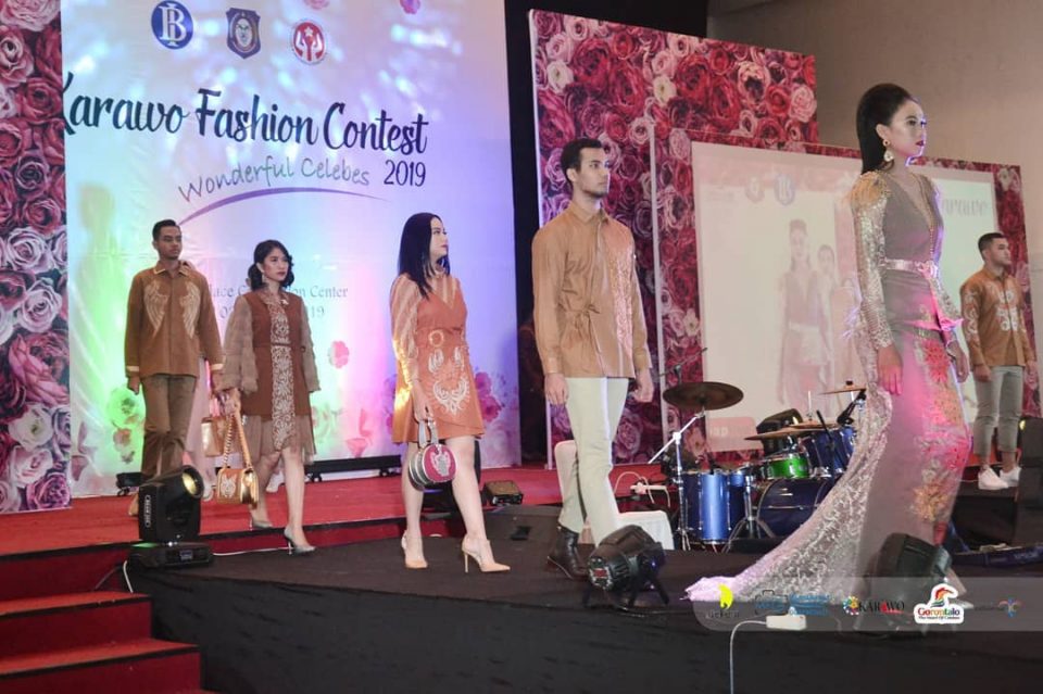 Lima Desainer Gorontalo Pamerkan Karyanya di Karawo Fashion Contest