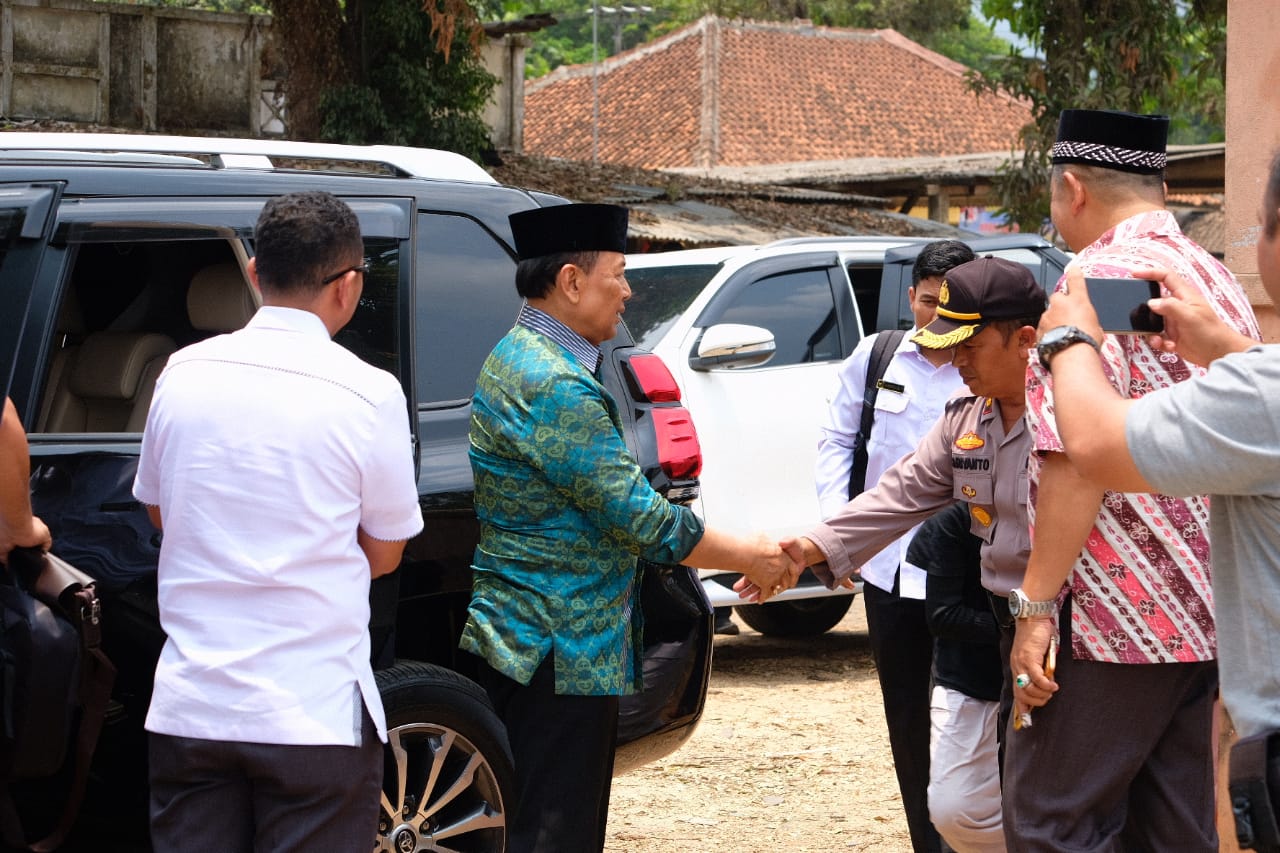 Menko Polhukam Wiranto ditikam saat berkunjung ke Pandeglang