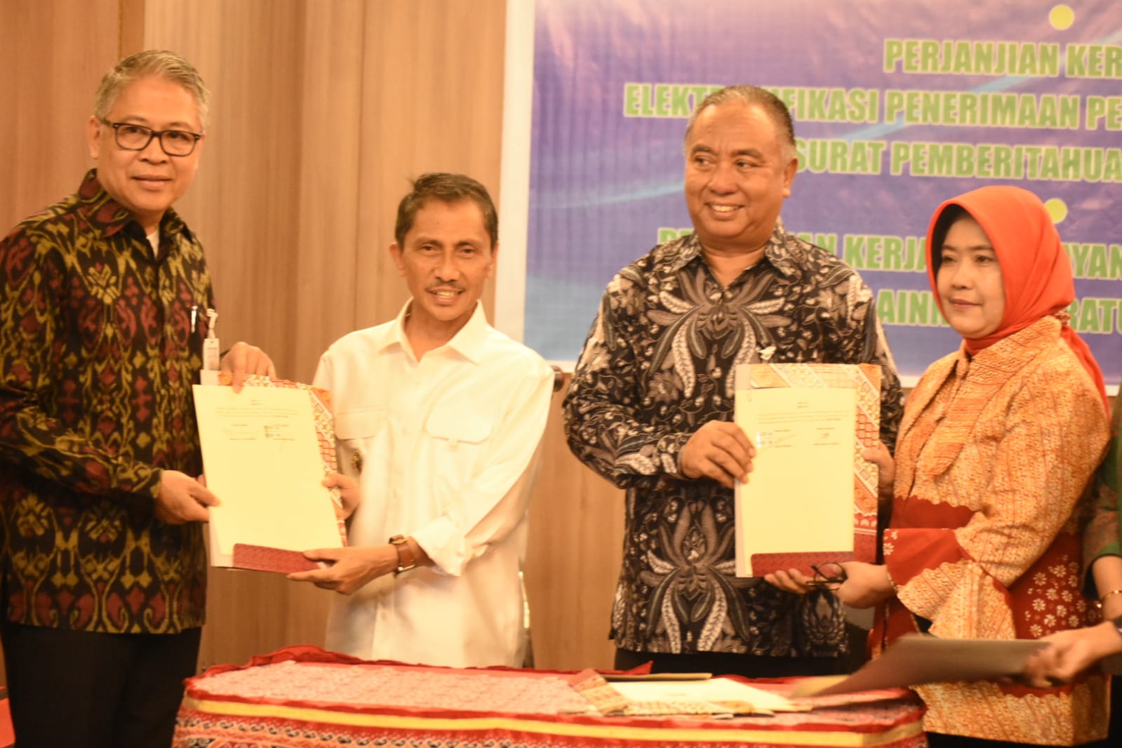 Pemkab Gorontalo – Bank Sulutgo Kerjasama Tingkatkan Pelayanan Warga dan ASN