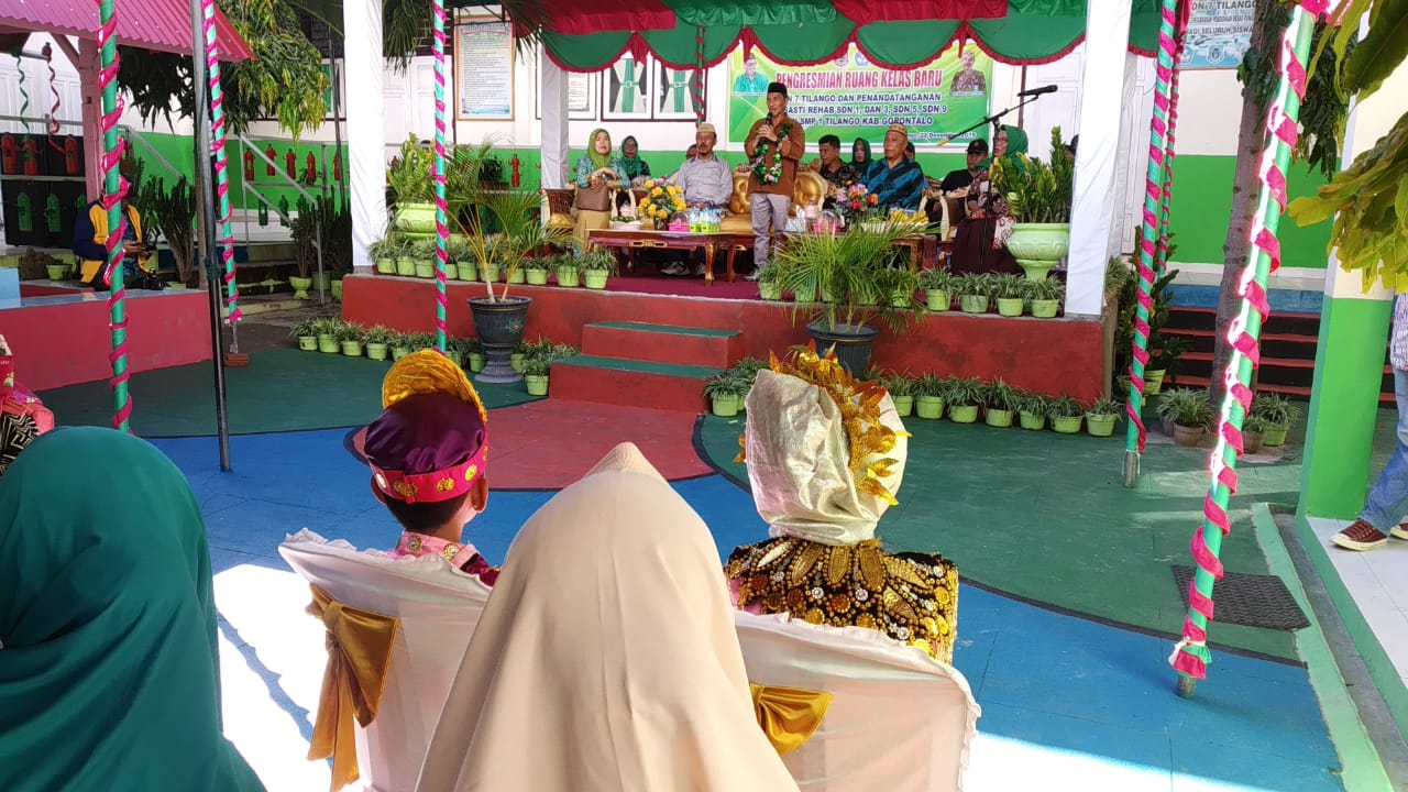 Bupati Gorontalo Resmikan Ruang Kelas Sekolah di Tilango