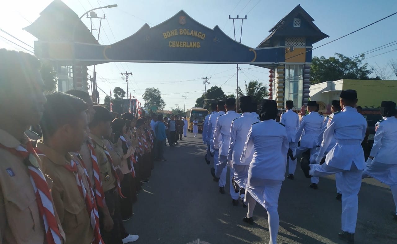 Peserta Kirab Bendera Pusaka Tiba di Kabupaten Bone Bolango