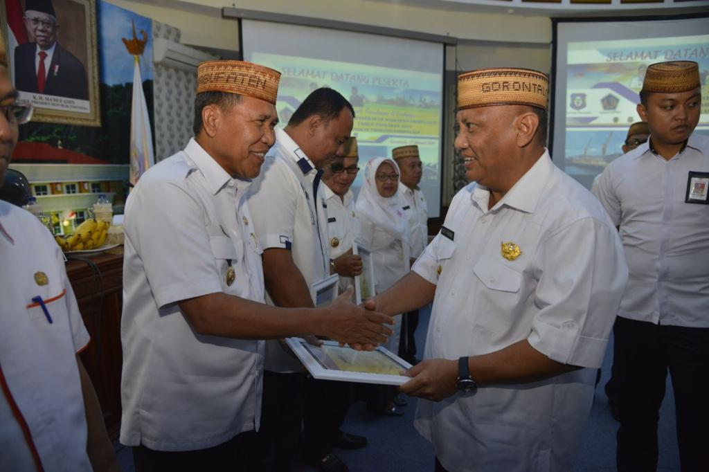 Gubernur Gorontalo Beri Penghargaan Pemda Terbaik Penyerapan Anggaran 2019