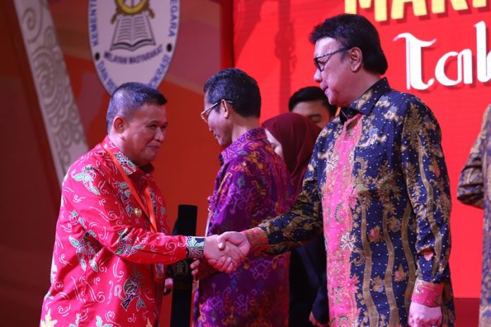 Pemprov Gorontalo Raih SAKIP Award dari Menteri PANRB