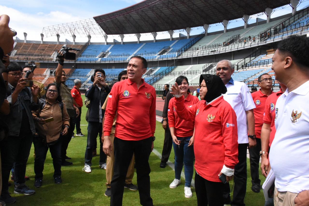 Kunjungi Stadion GBT, Ketum PSSI Diskusi Dengan Walikota Surabaya Soal Kesiapan Piala Dunia U20