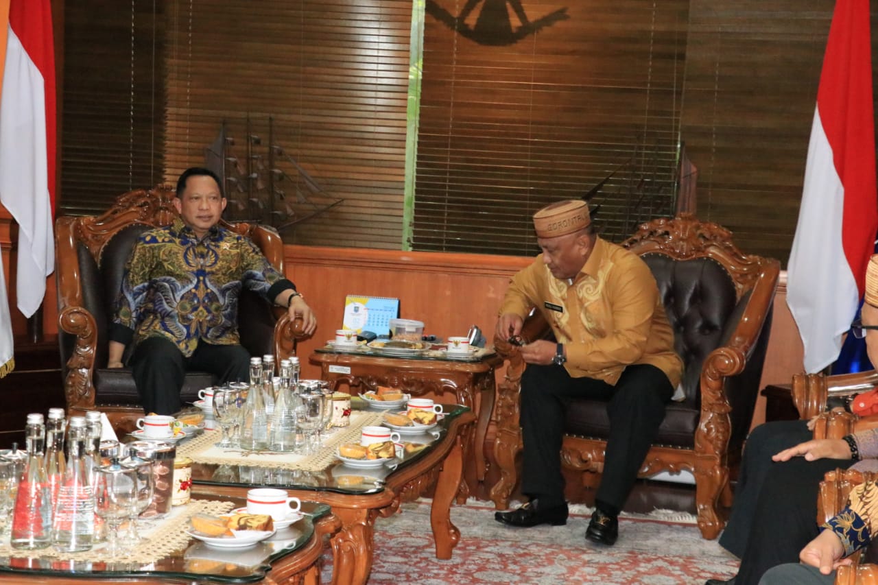 Gubernur Gorontalo Perjuangkan Nasib Honorer ke Pemerintah Pusat
