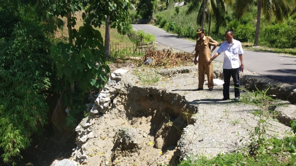 DPRD Provinsi Terima Keluhan Kerusakan Jalan di Paguat
