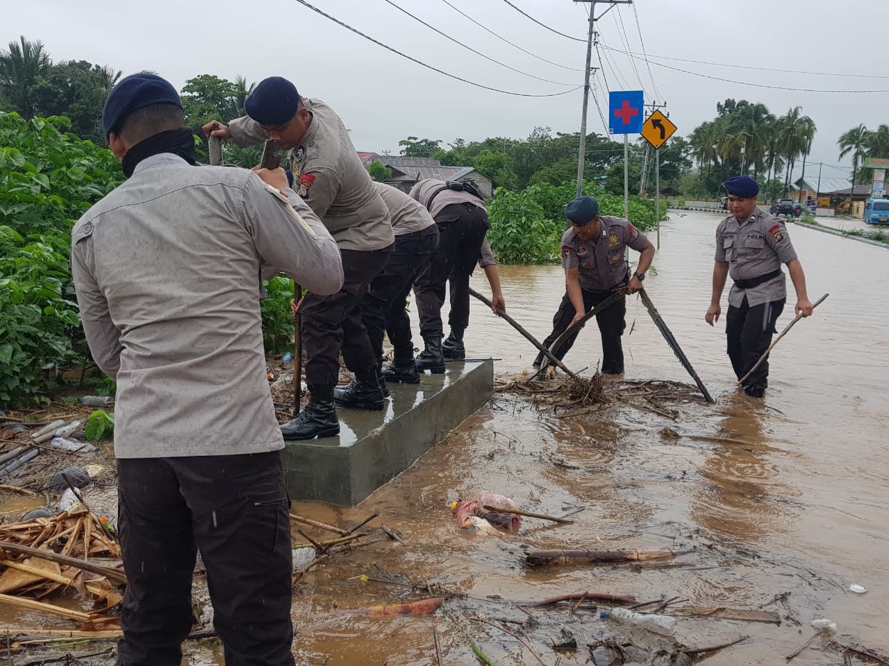 Jalan Trans Manado – Gorontalo Tertutup Banjir