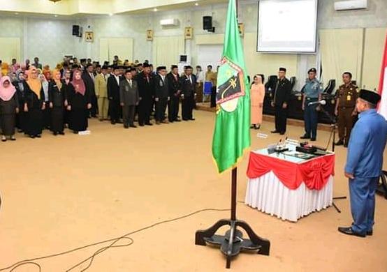 Walikota Lantik 100 Kepala SDN Se-Kota Gorontalo