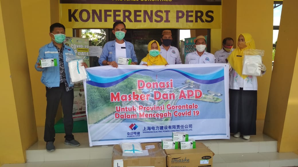 Gugus Tugas Terima Bantuan APD dari PLTU Tanjung Karang