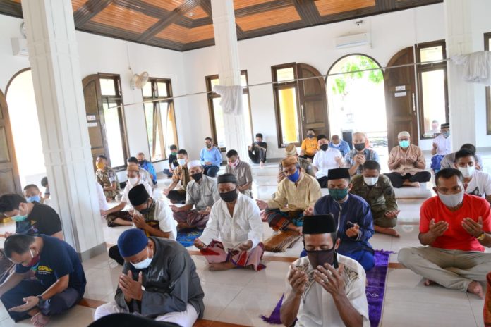 Gubernur Gorontalo Ajak Jamaah Masjid Taati Protokol Kesehatan