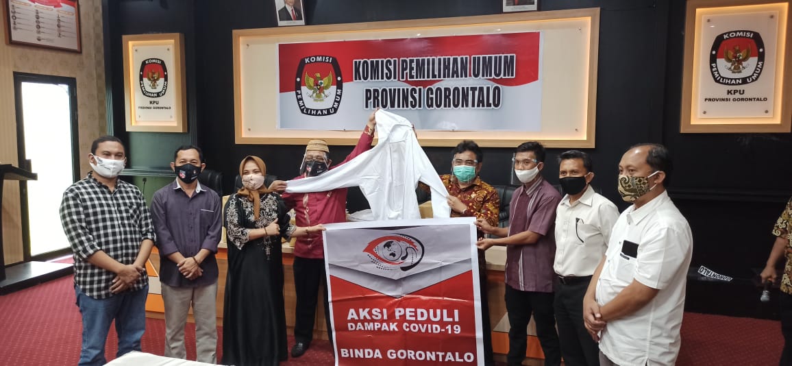 BIN Serahkan Bantuan APD ke KPU Provinsi Gorontalo