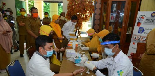 ASN di Kantor Gubernur Gorontalo Jalani Rapid Test