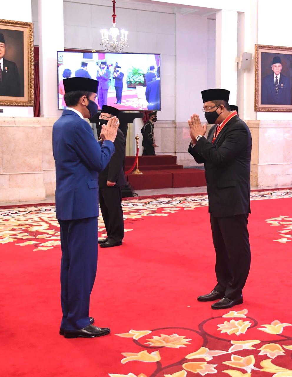 Bersamaan Dengan Fadli Zon Dan Fahri Hamzah, Pimpinan DPD RI Mahyudin Menerima Tanda Kehormatan Bintang Mahaputera Nararya