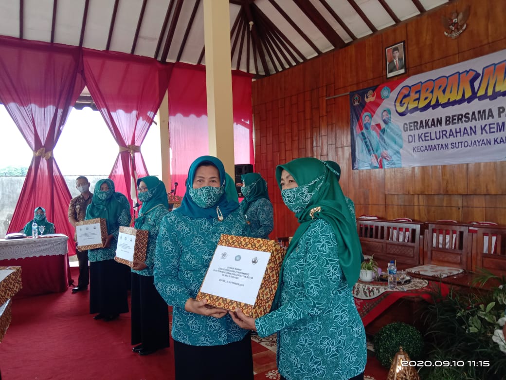 Launching Gerakan Setengah Miliar Masker di Kelurahan Kembang Arum