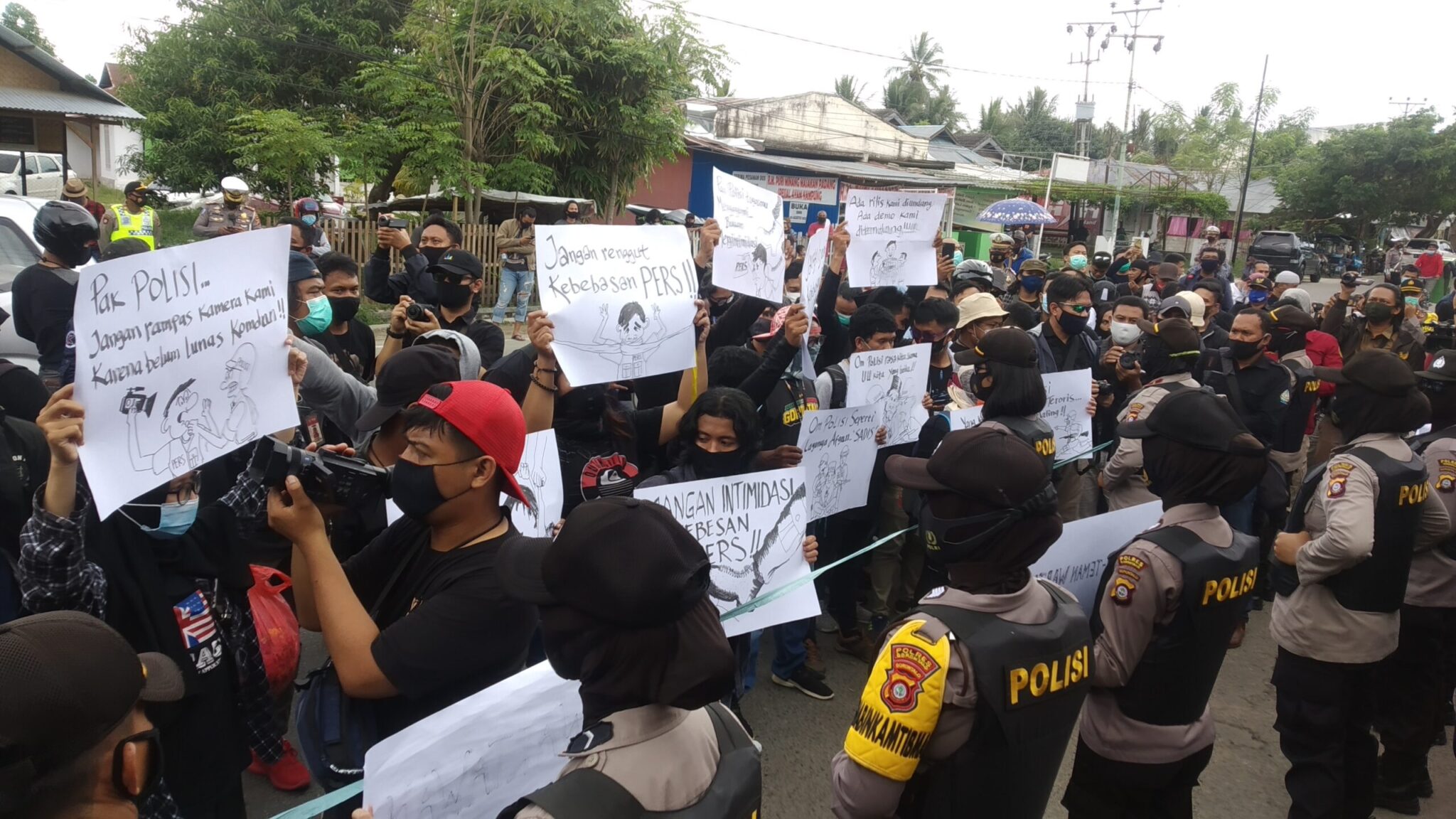 Wartawan Tuntut Kabid Humas Polda Gorontalo Mundur dari Jabatannya