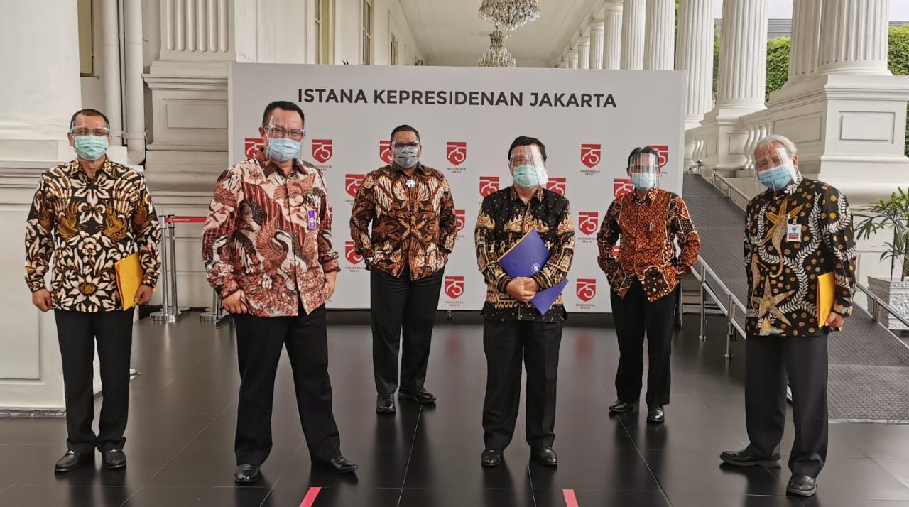 Rektor Universitas Negeri Gorontalo Diundang Presiden Jokowi ke Istana