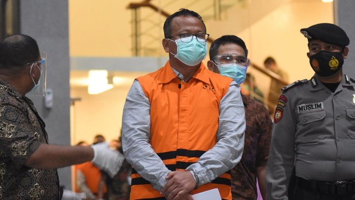 Ditetapkan Tersangka Korupsi, Edhy Prabowo Minta Maaf Ke Masyarakat