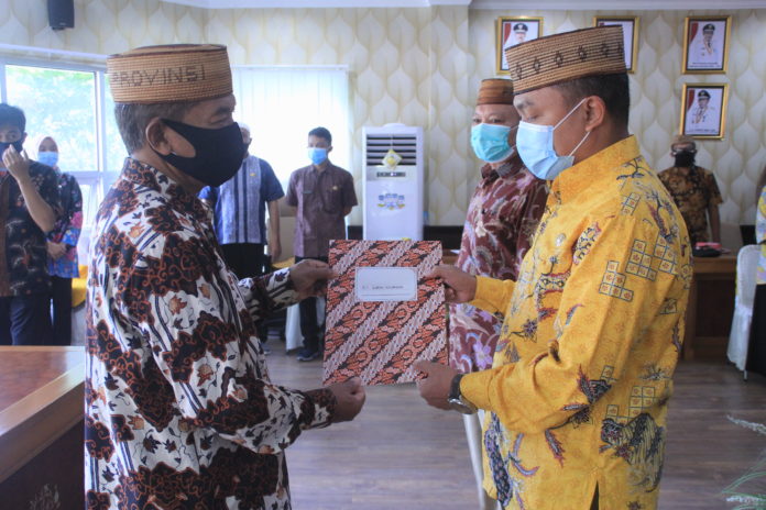 Sekda Dara Pimpin Sertijab Plt Kaban Keuangan Provinsi Gorontalo