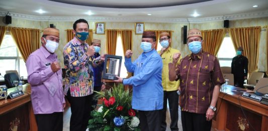 Wagub Gorontalo Paparkan Capaian Tata Kelola Pemerintahan ke KPK
