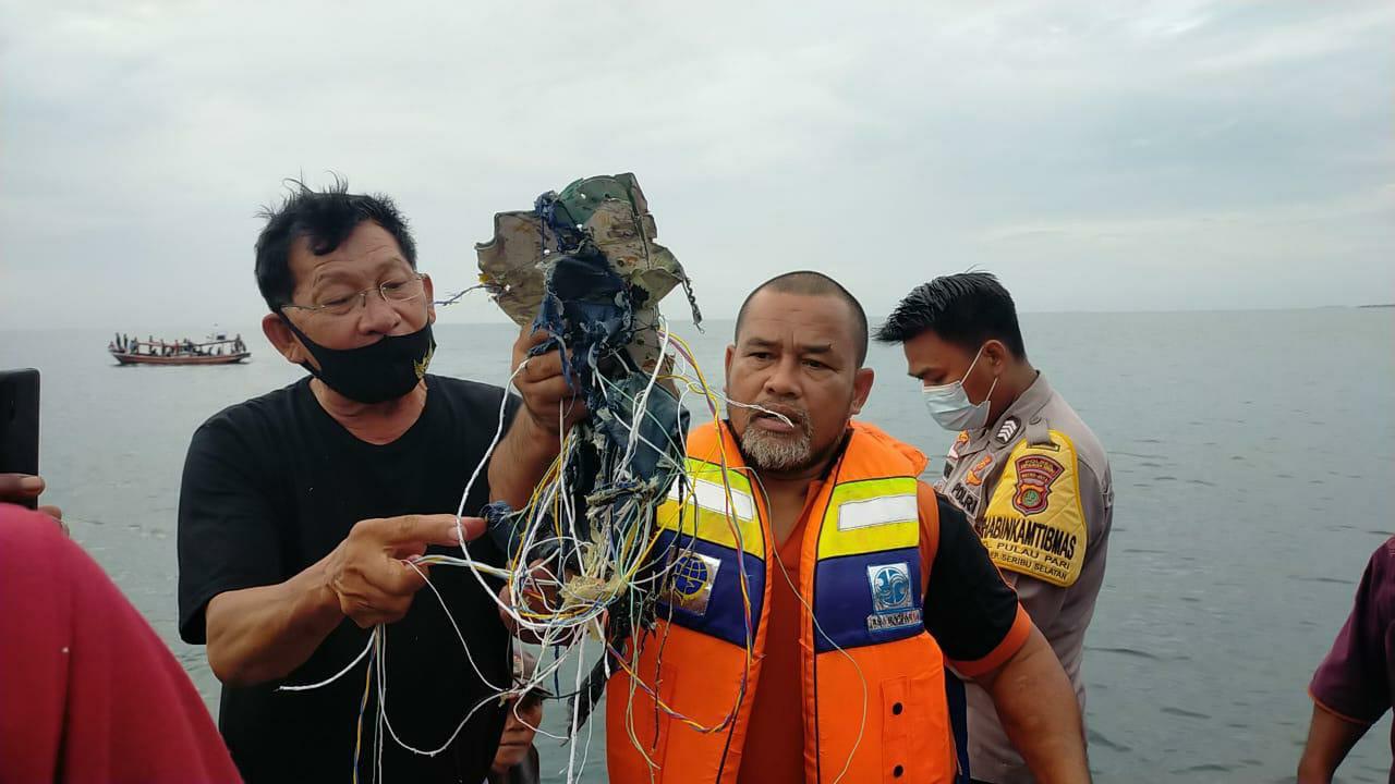 Pesawat Sriwijaya Air yang Ditumpangi 62 Orang Jatuh