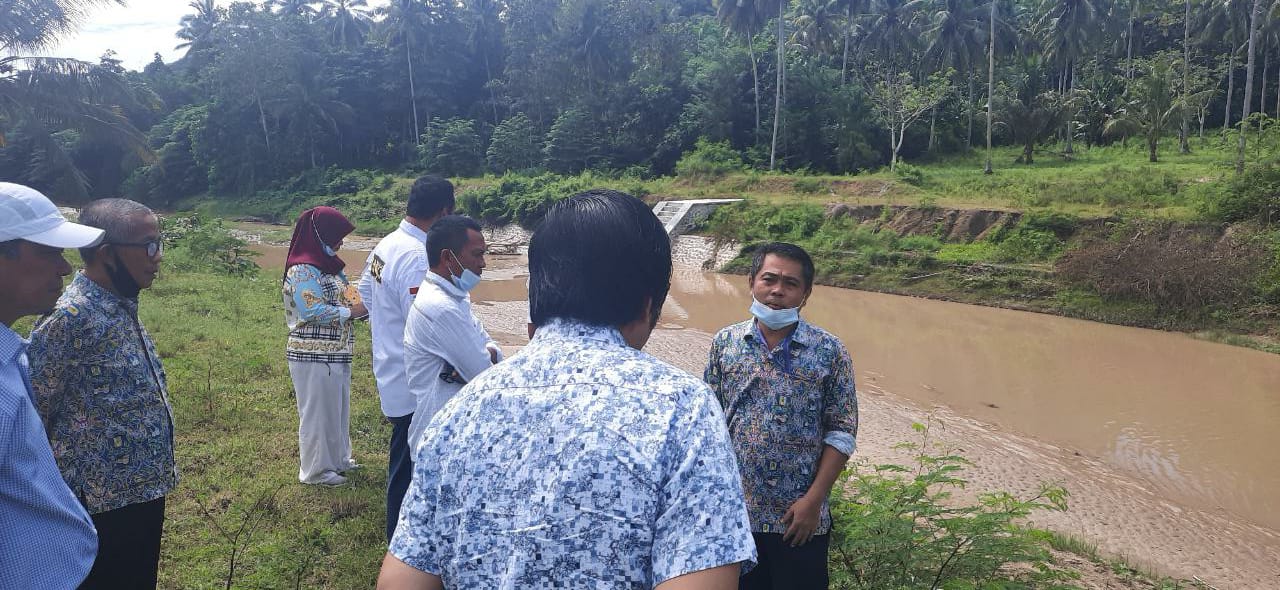 DPRD Provinsi Gorontalo Tinjau Pembangunan Cek Dam di Yosonegoro