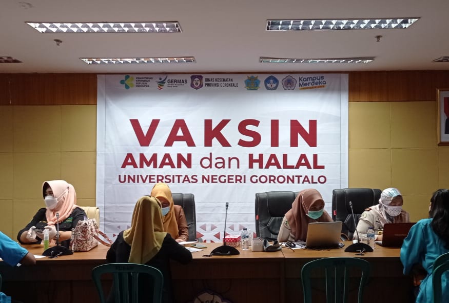 Civitas Academica Universitas Negeri Gorontalo Jalani Vaksinasi