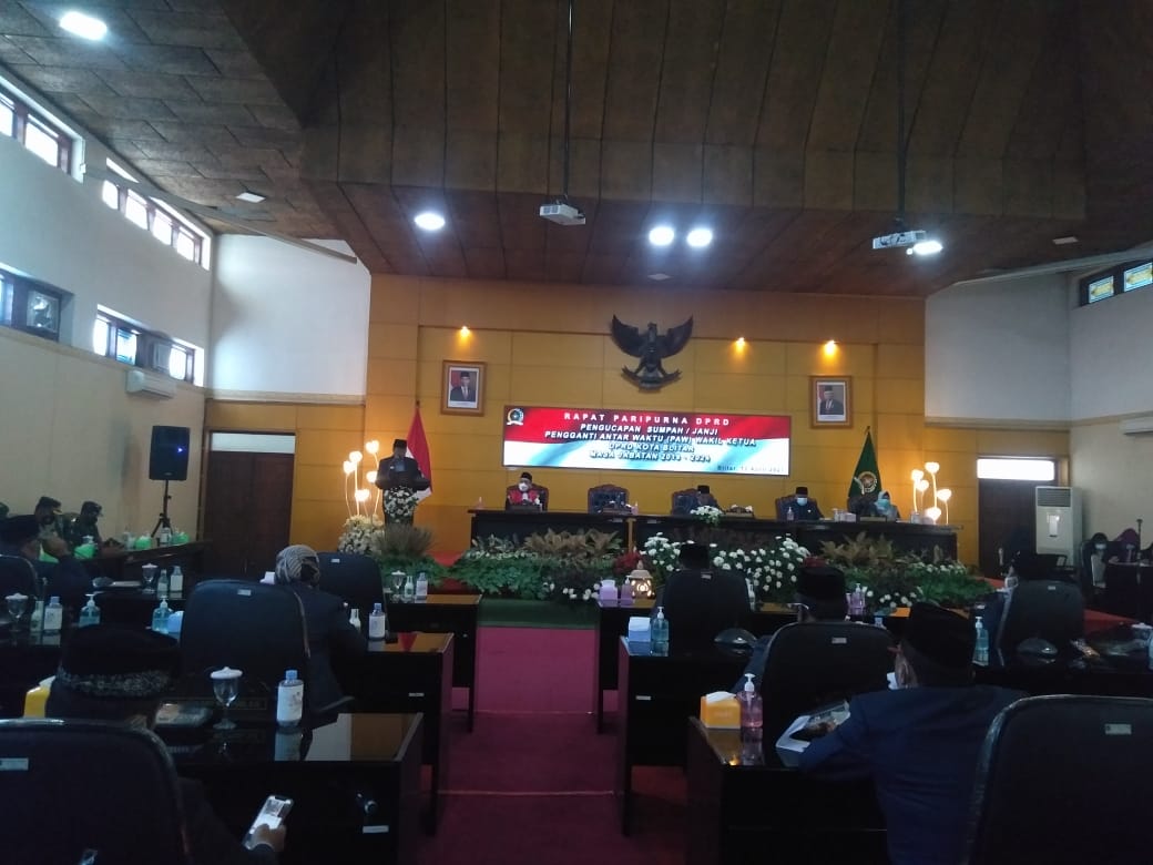 Eli Hidayah Fitnawati Resmi Jabat Wakil Ketua DPRD Kota Blitar
