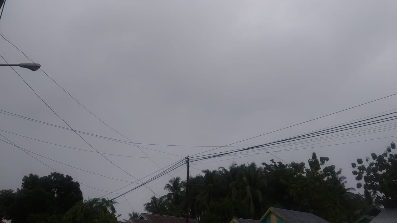 Hujan Lebat dan Angin Kencang Landa Gorontalo