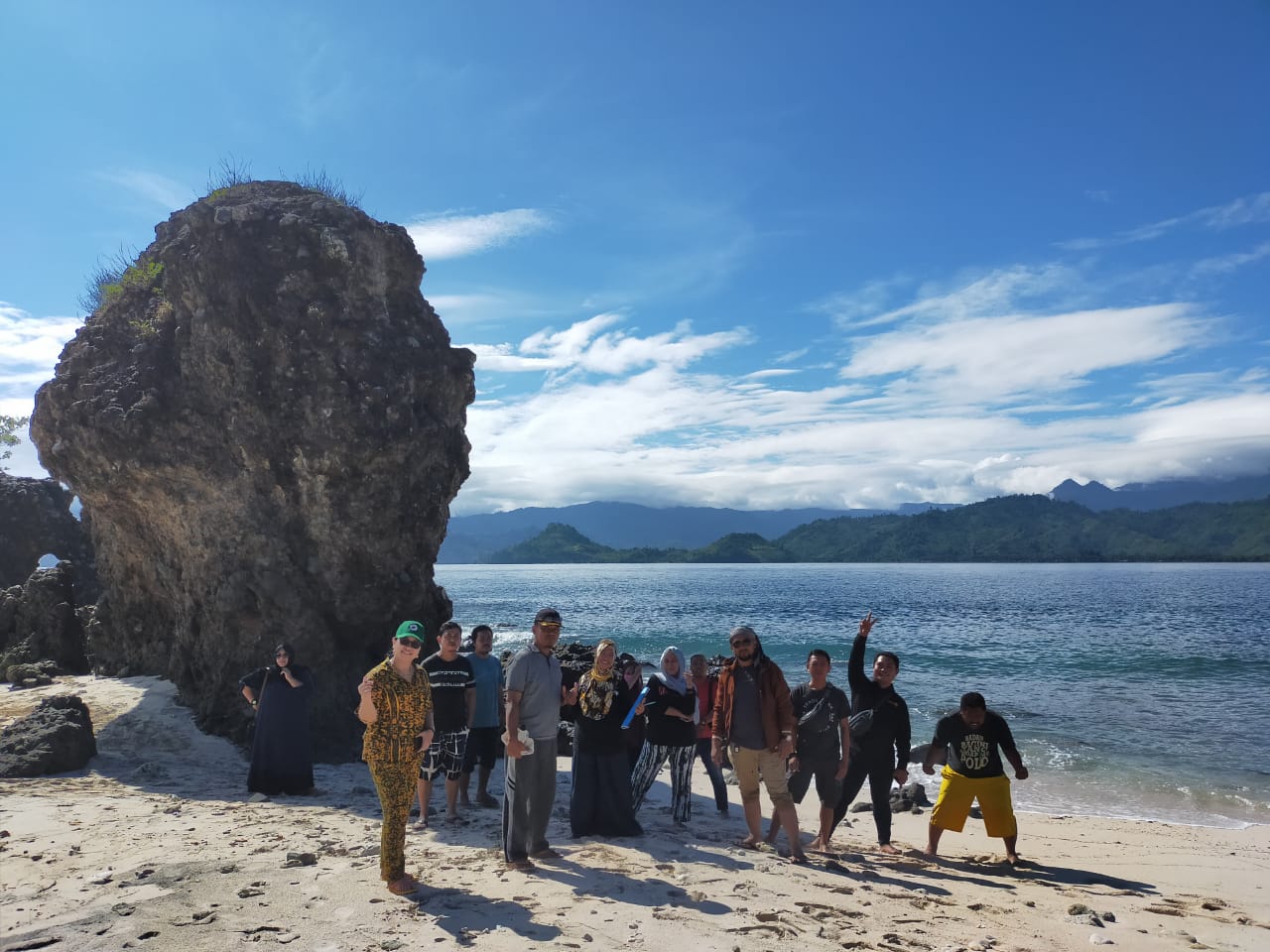 Pemda Kucurkan Anggaran untuk Pengembangan Wisata Pulau Tolinggula