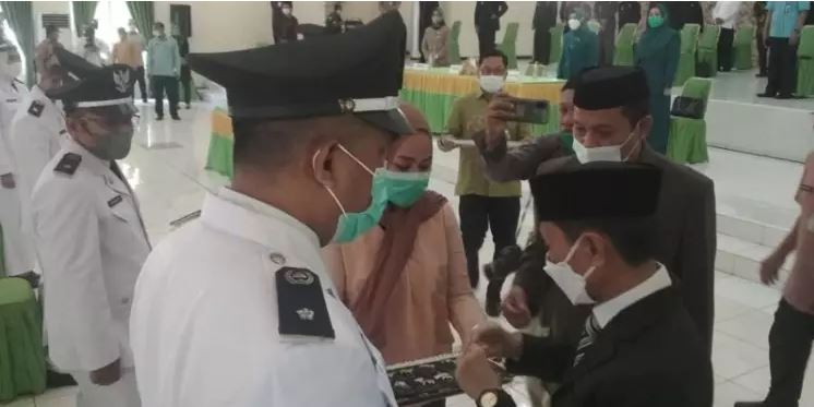 Bupati Gorontalo Tekankan Kades Terpilih Jalankan Amanah dengan Tanggungjawab