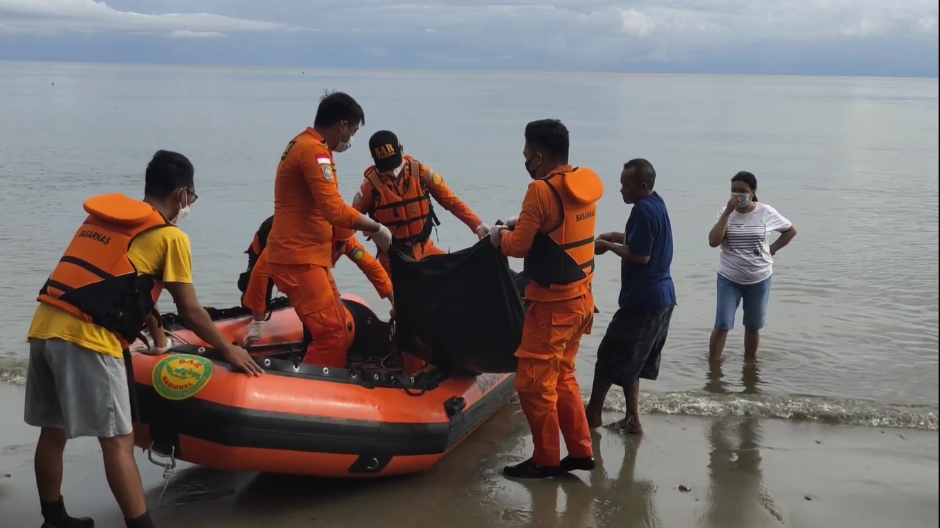 Video Tim SAR Temukan Nelayan yang Hilang Melaut di Gorontalo Utara