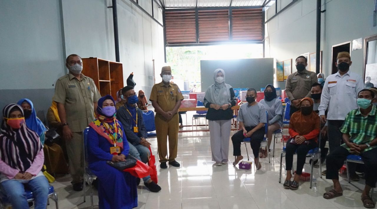 Penyandang Disabilitas di Gorontalo Diberi Pelatihan Keterampilan Menjahit