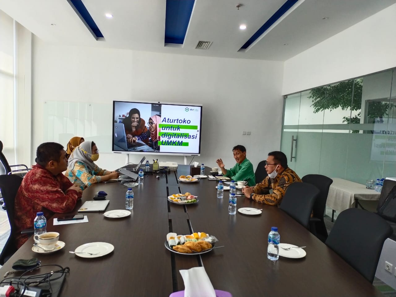 Bupati Nelson Dorong Pelaku UMKM di Kabupaten Gorontalo Go Digital