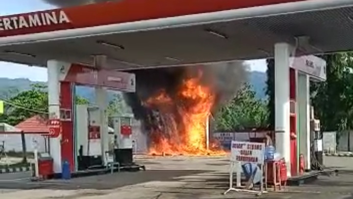 Video Kebakaran Terjadi di SPBU Tilamuta, Gorontalo