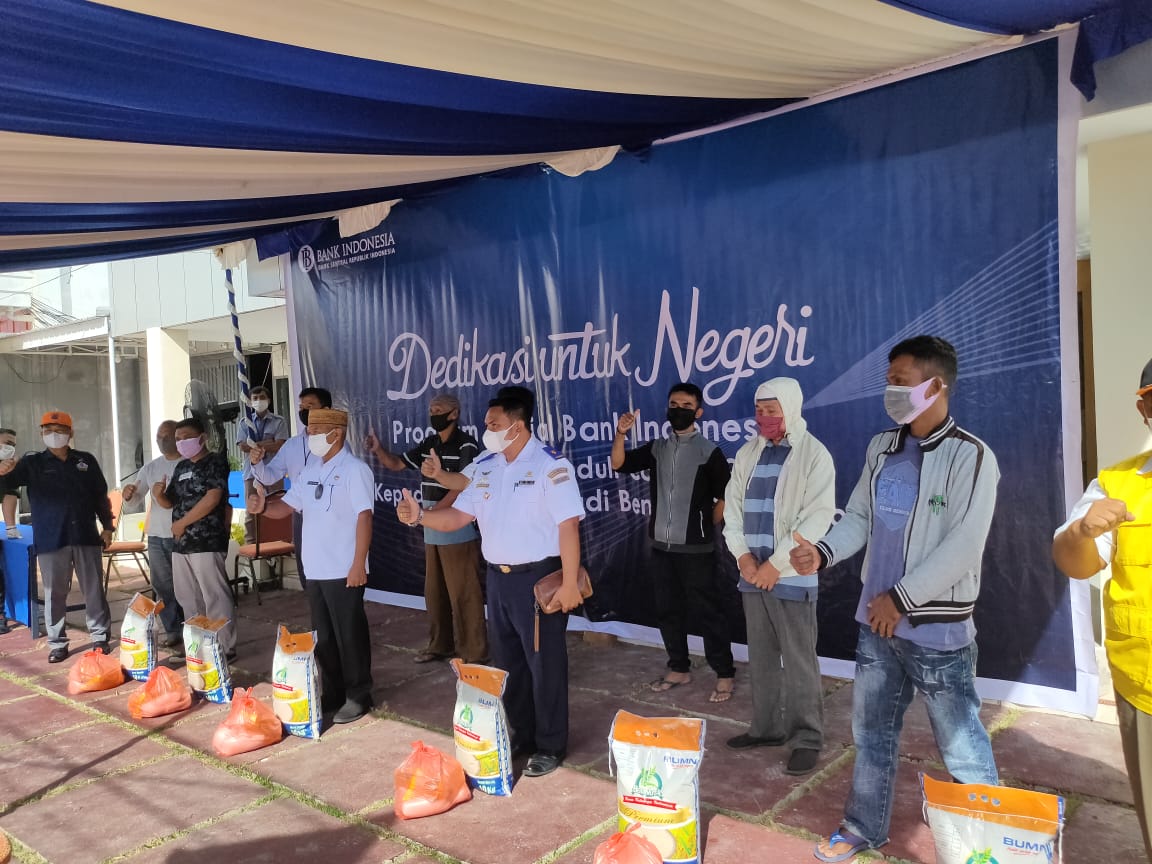 Pengemudi Bentor di Gorontalo dapat Bantuan Sembako dari BI