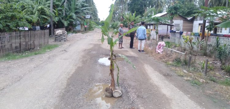Sejumlah Jalan Rusak di Kecamatan Randangan Segera Diperbaiki