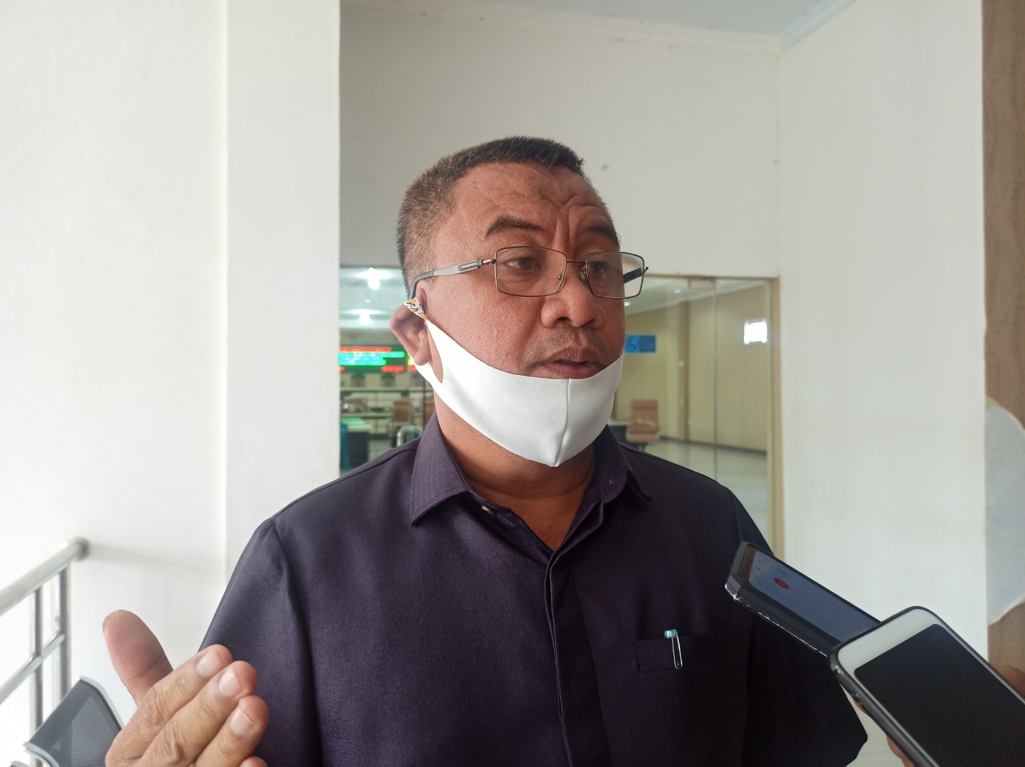 Gustam Ismail terus perjuangkan Jalan di Ponelo Kepulauan