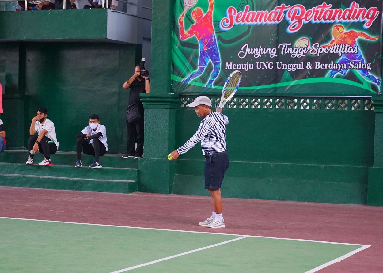 Sekda Pemprov Gorontalo berharap Sportivitas di Kejuaraan Tenis Dumhil Open