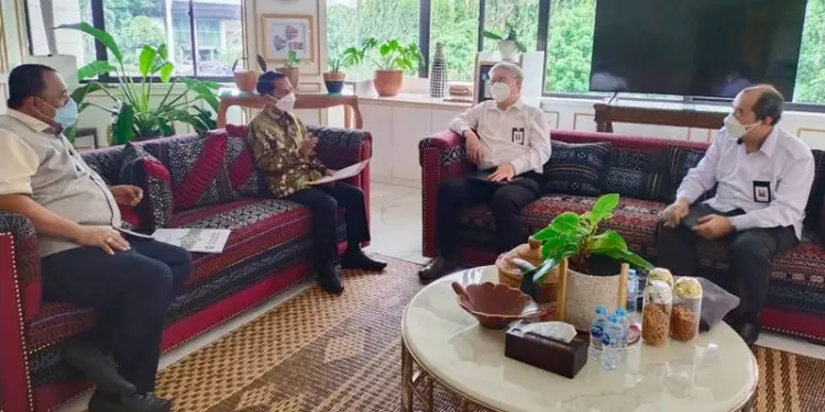 Bupati Nelson Usulkan Penambahan Kuota BPJS di Kabupaten Gorontalo ke Kemensos RI