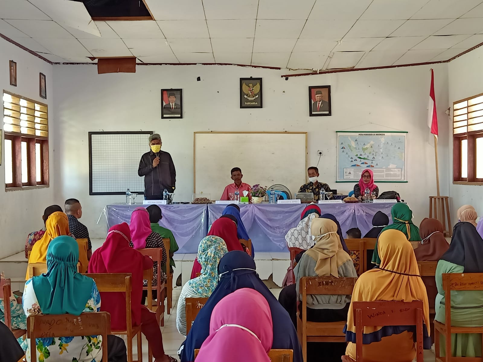 Hamzah Beri Perhatian Khusus Kondisi SD dan SMP di Bualemo