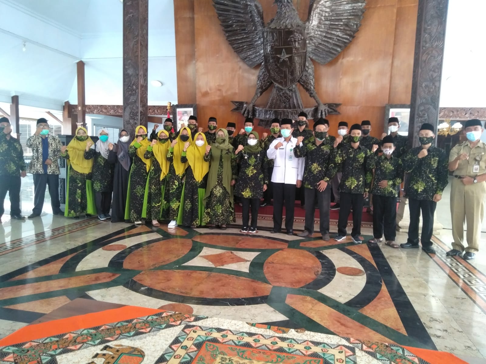 Bupati Blitar Berangkatkan Khafilah MTQ Ke XXIX Tingkat Jawa Timur